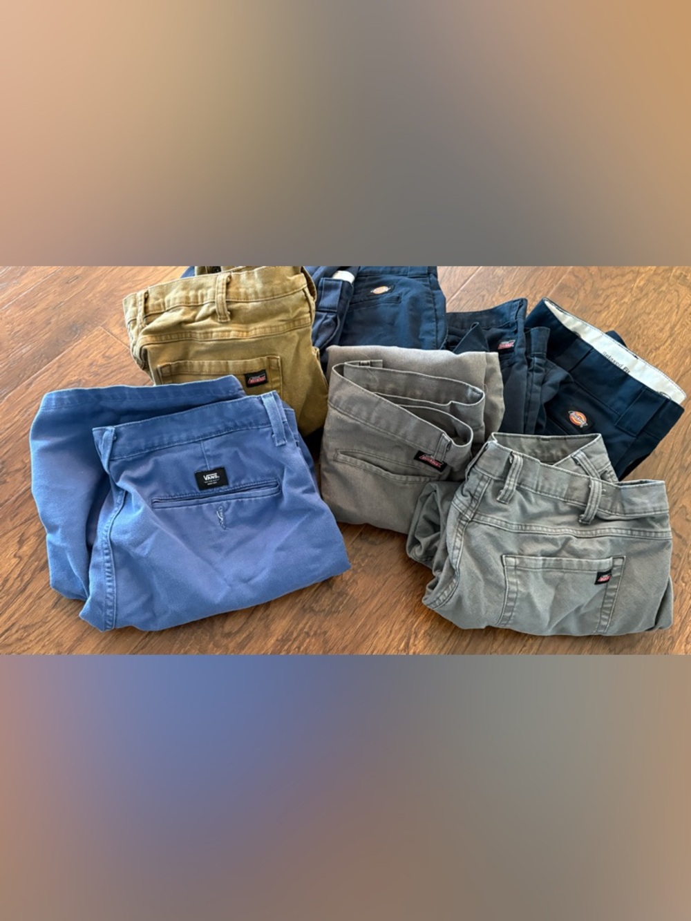 7 pairs Dickies shorts. 1 pair Vans so 38 relaxed fit.